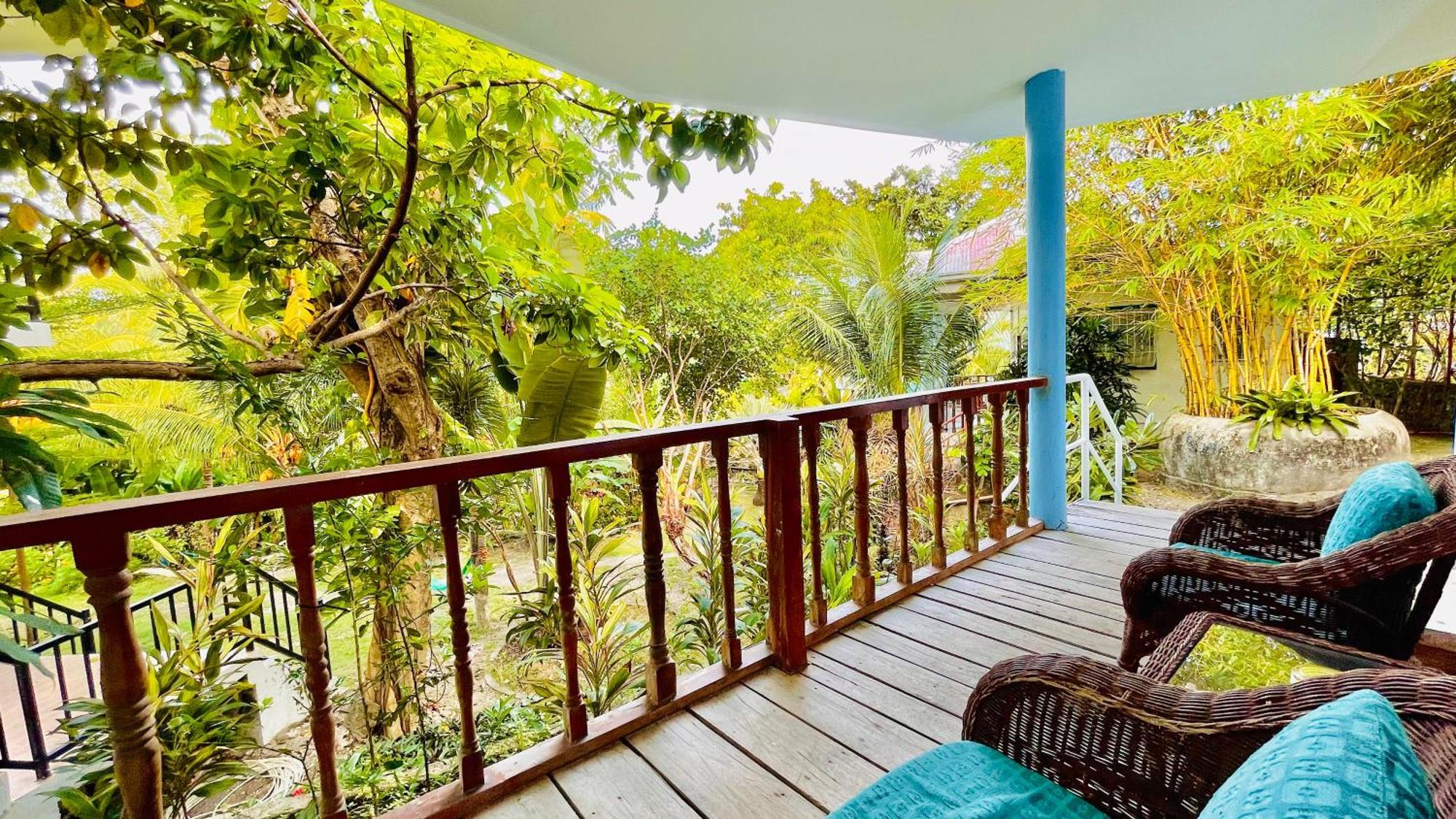 La Concepcion Cove Garden Resort Моалбоал Екстер'єр фото